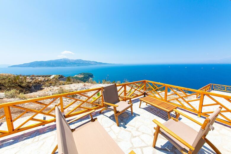 Hotel Santa Oliva Suites