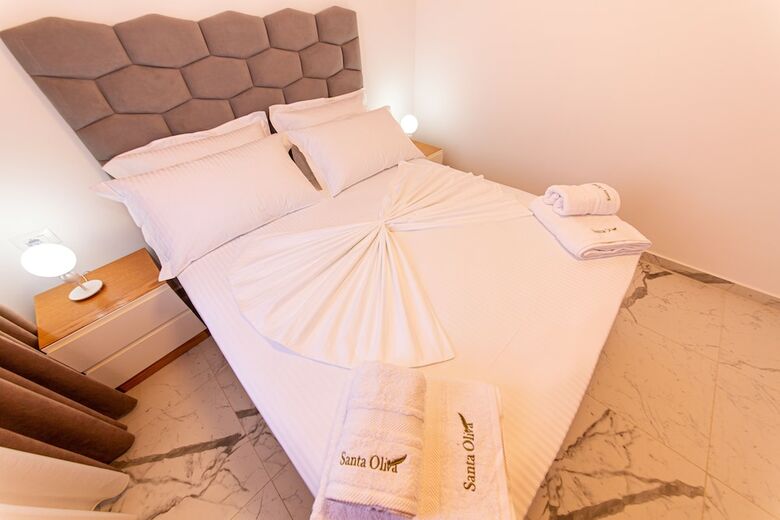 Hotel Santa Oliva Suites