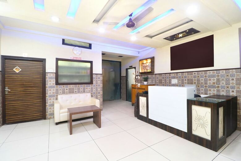 Oyo 37860 Hotel Batra