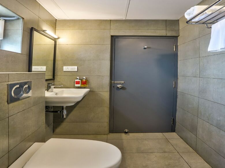 Hotel Oyo Townhouse 156 Maraimalai Nagar