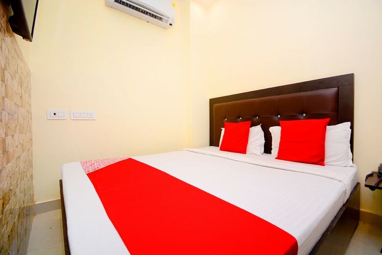 Hotel Oyo 38733 The Sai Palace