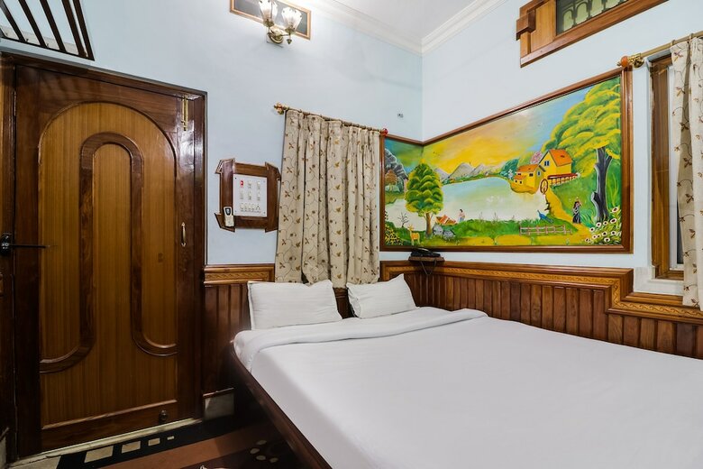 Spot On 45094 Hotel Madhu Complex