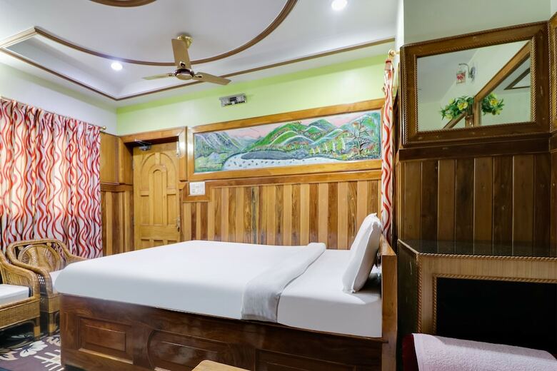 Spot On 45094 Hotel Madhu Complex