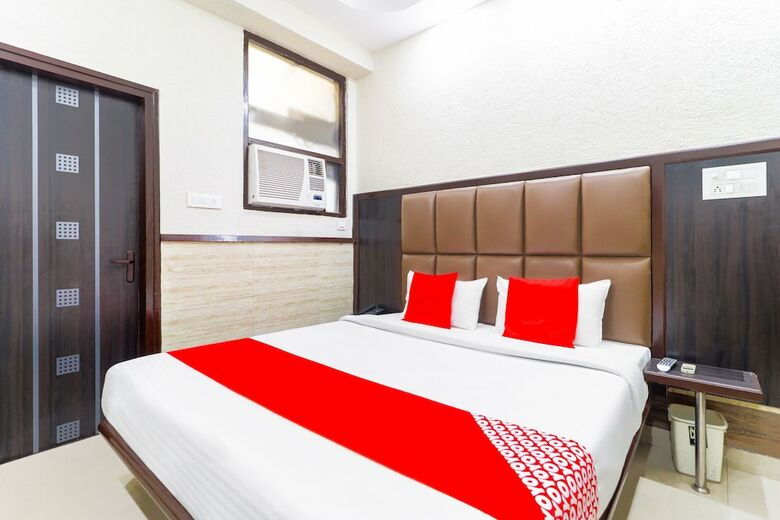 Hotel Oyo 46437 Malik Regency