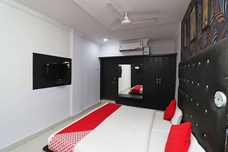 Oyo 43850 Hotel Mn Galaxy