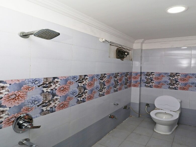 Oyo 43850 Hotel Mn Galaxy