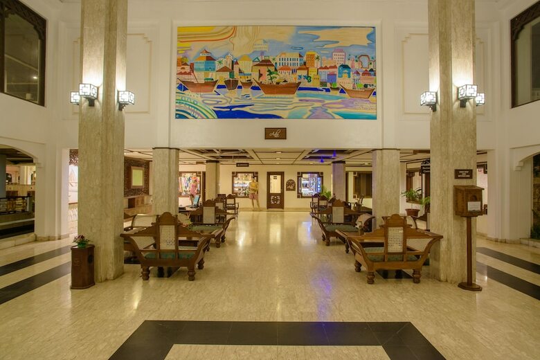 Hotel Sarova Whitesands Beach Resort & Spa