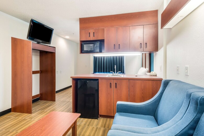 Hotel Microtel Inn & Suites By Wyndham Brunswick
