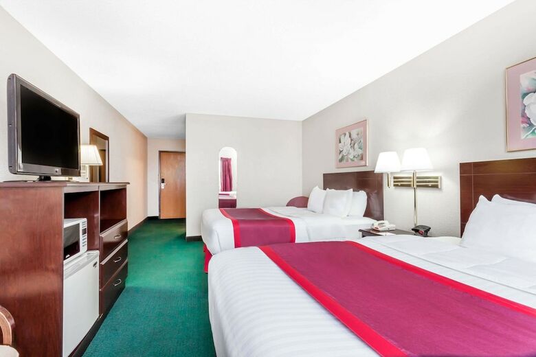 Hotel Ramada Limited Tell City