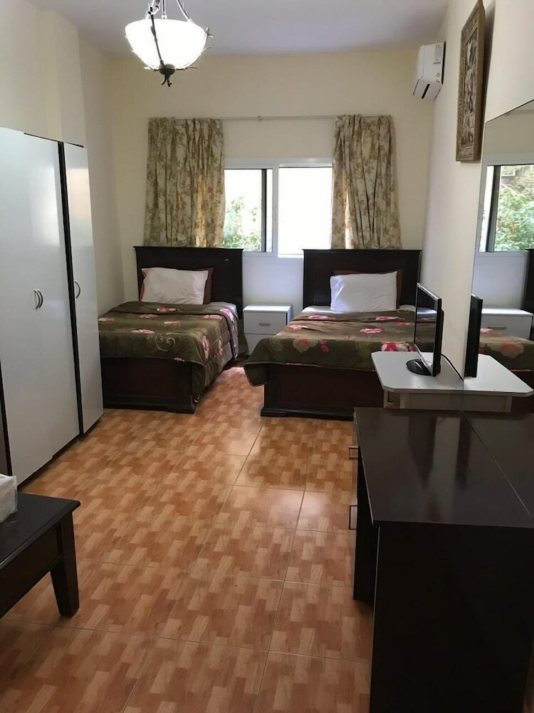 Aparthotel Weekend Furnished Apartment