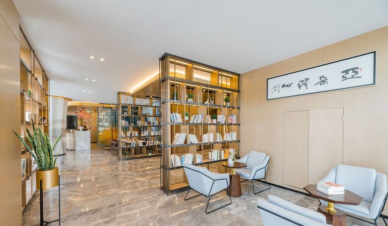 Atour Hotel Renqiu