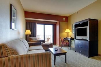 Hotel King's Pointe Waterpark Resort