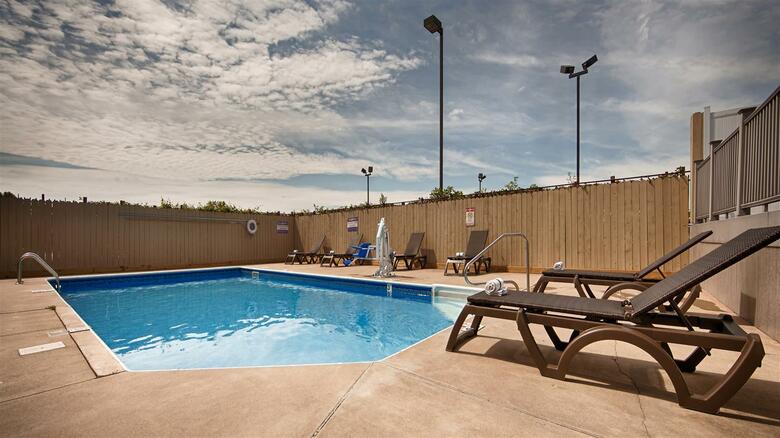 Hotel Best Western Crossroads Inn