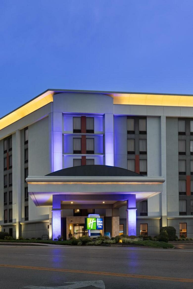 Hotel Holiday Inn Express & Suites Cincinnati Riverfront