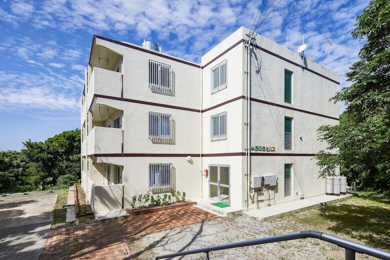 Apartamentos Yanbaru Forest Hills