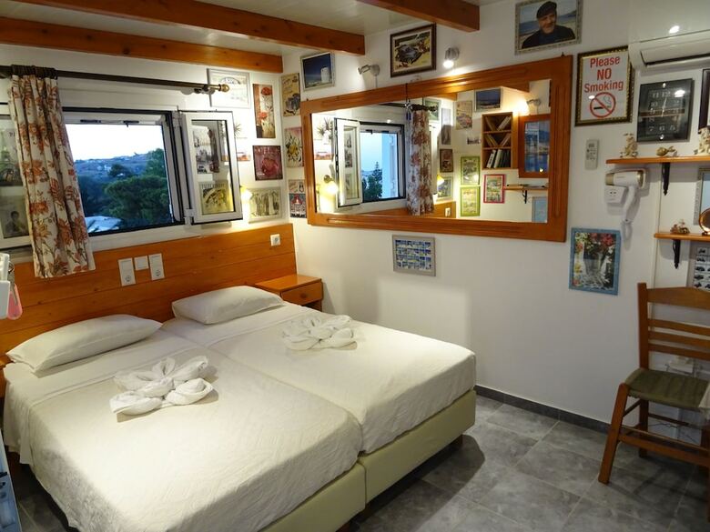 Kontaratos Studios & Apartments