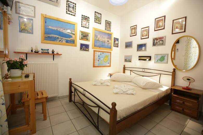 Kontaratos Studios & Apartments