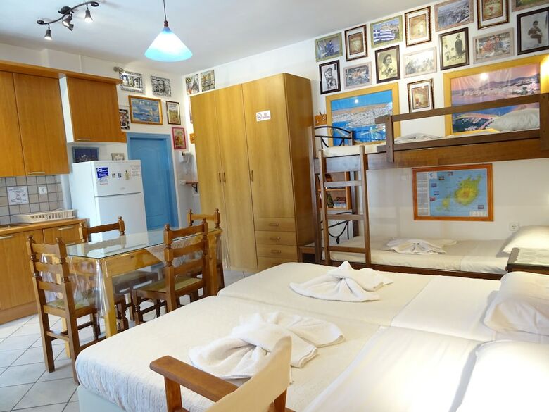 Kontaratos Studios & Apartments