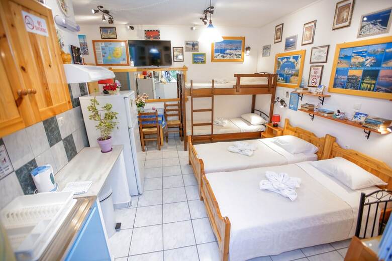 Kontaratos Studios & Apartments