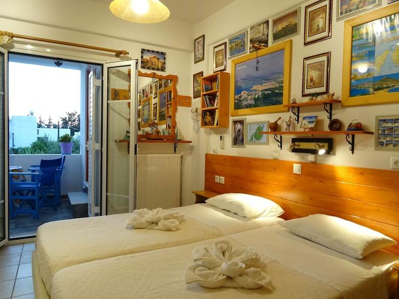 Kontaratos Studios & Apartments