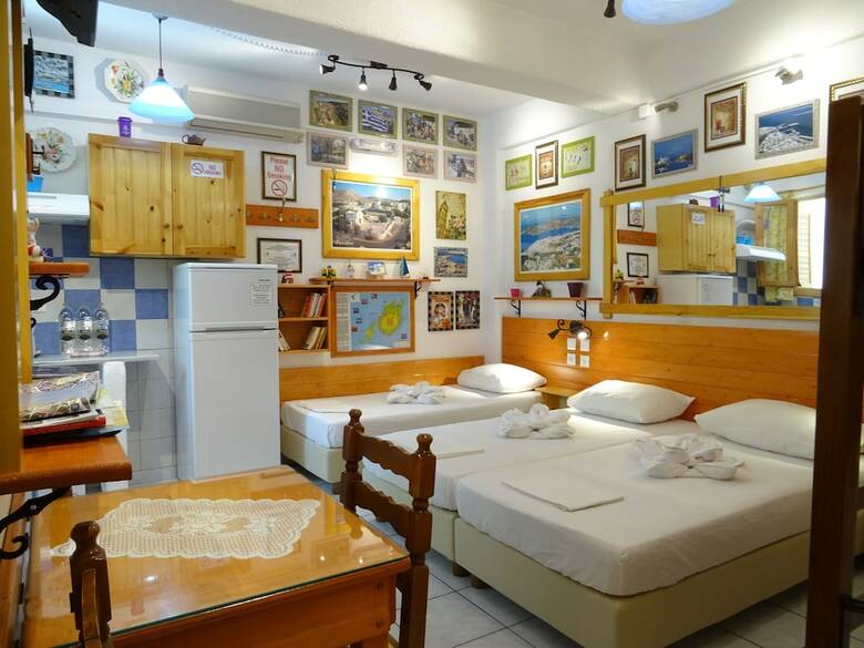 Kontaratos Studios & Apartments