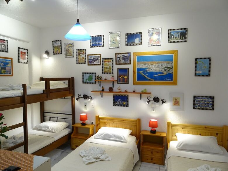 Kontaratos Studios & Apartments