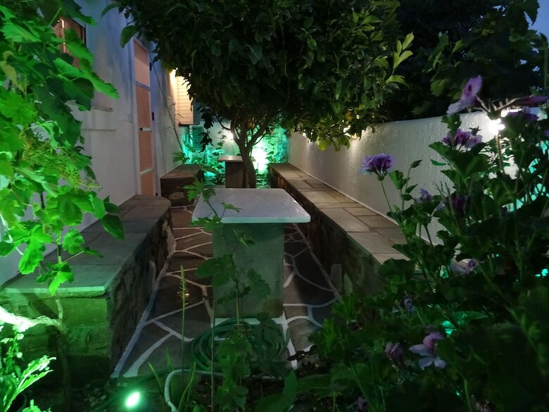 Kontaratos Studios & Apartments