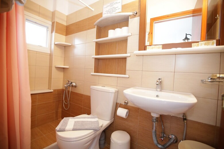 Kontaratos Studios & Apartments