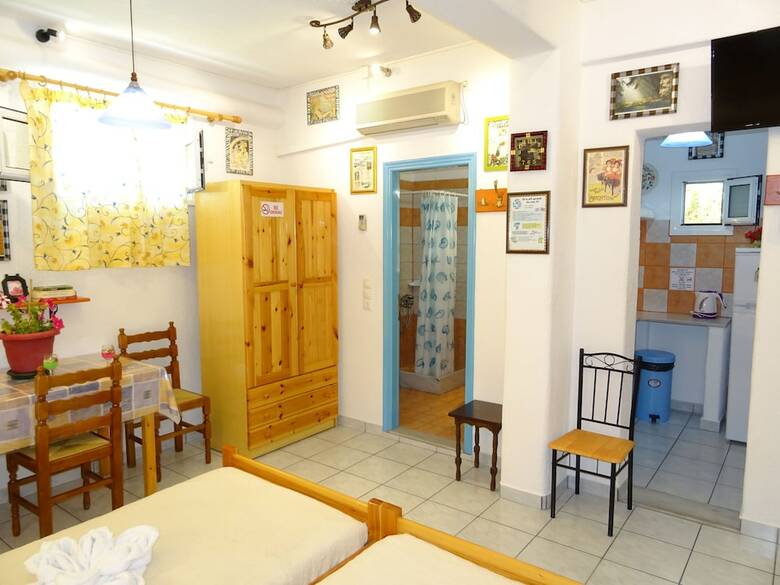 Kontaratos Studios & Apartments