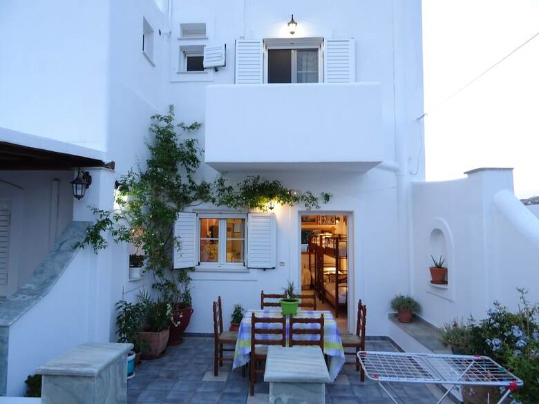 Kontaratos Studios & Apartments