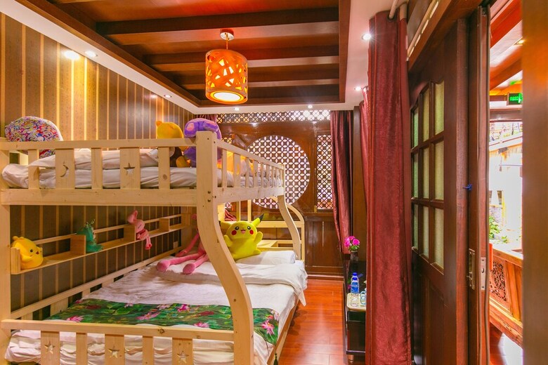 Posada Lijiang Muyunju Inn