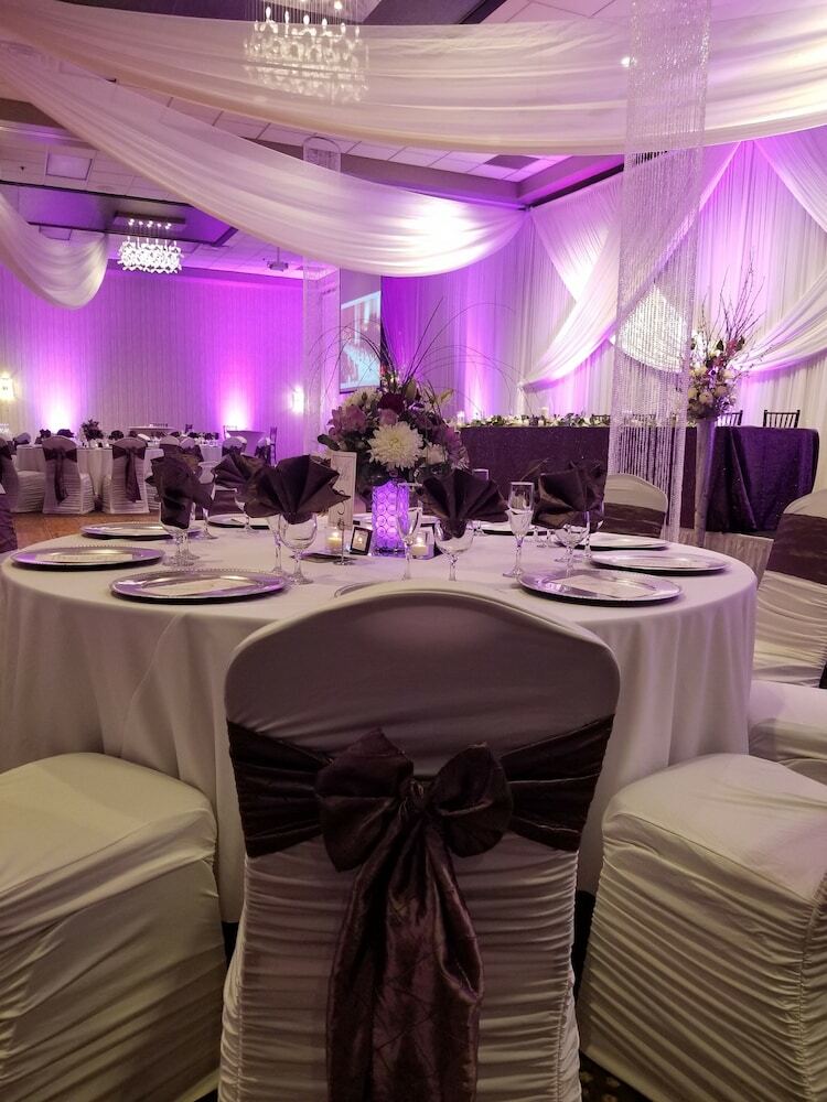 Doubletree By Hilton Hotel Bloomington
