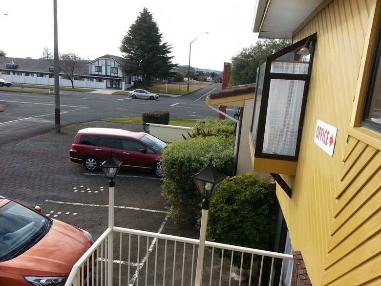 Ace Motor Lodge