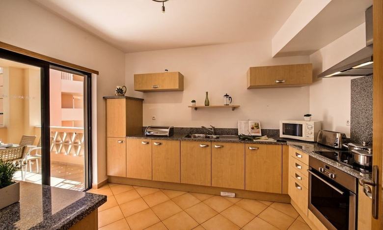 Aparthotel Estrela Da Luz