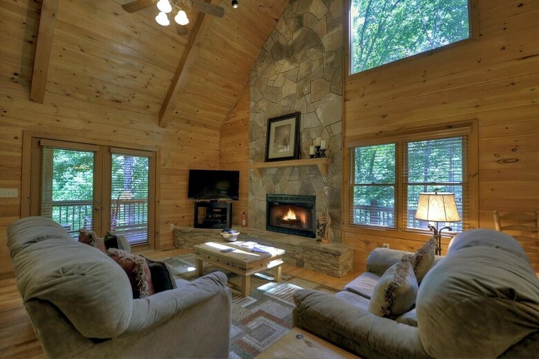Cabana Rock Eagle Hideaway