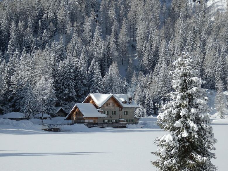 Posada Rifugio Lago Nambino