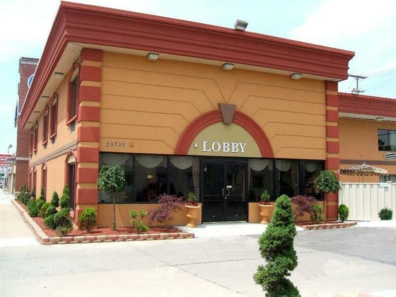 Hotel A Victory Inn - West Dearborn