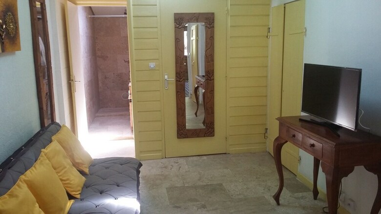 Apartamento Velouthim