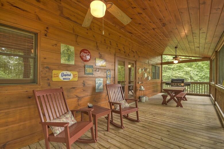 Cabana Grin Inn Bear It