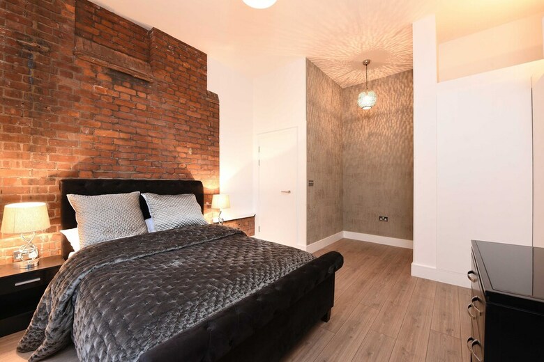 Spacious & Modern 2 Bed Apartment At Knightsbridge London