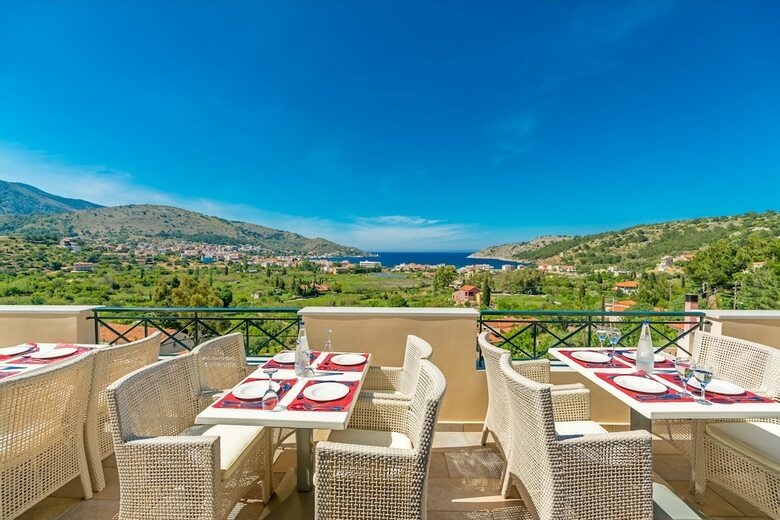 Aparthotel Ai Yannis Suites And Apartments Hotel