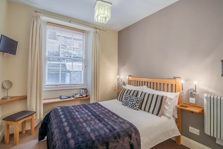 Hotel Ambleside Central - Guest House