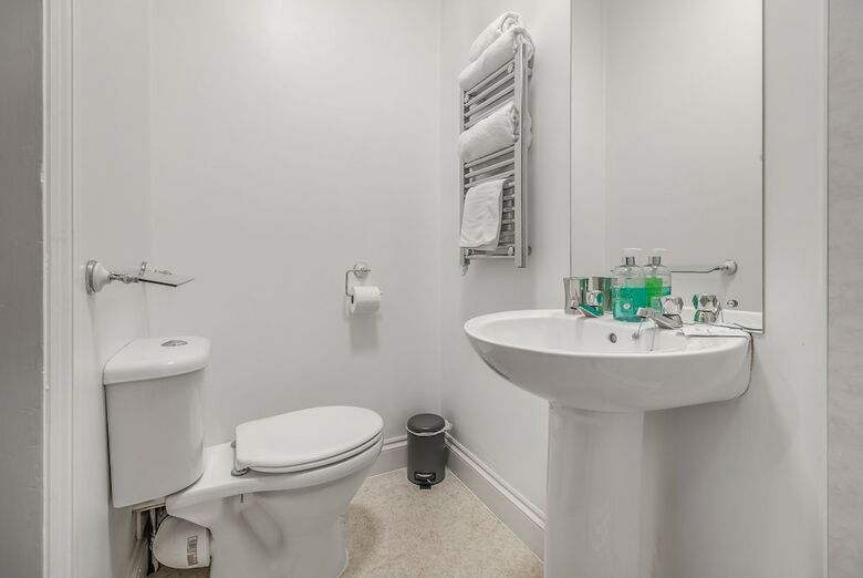 Hotel Ambleside Central - Guest House