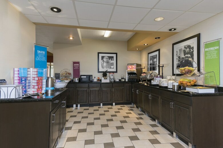 Hotel Hampton Inn By Hilton Milwaukee Northwest