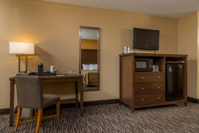 Cerulean Hotel, A Running Y Property