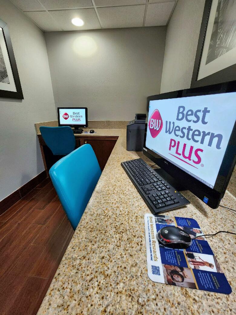 Hotel Best Western Plus Blue Angel Inn