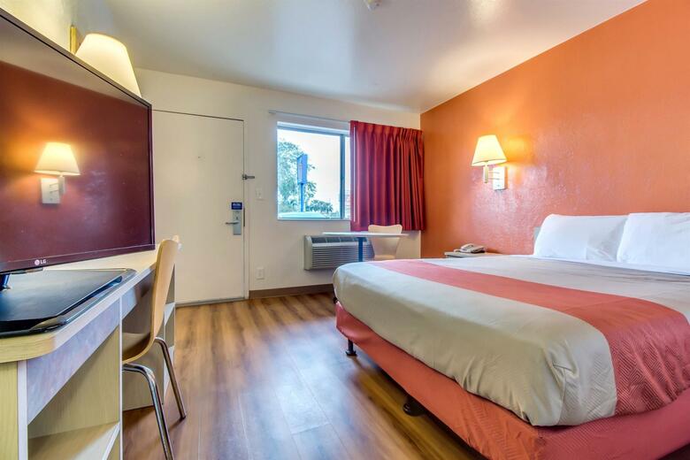 Motel 6 Venice
