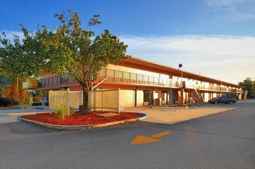 Motel Super 6 Inn & Suites Pensacola