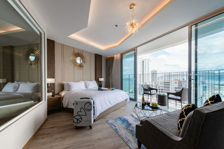Parama Apartment Square Central