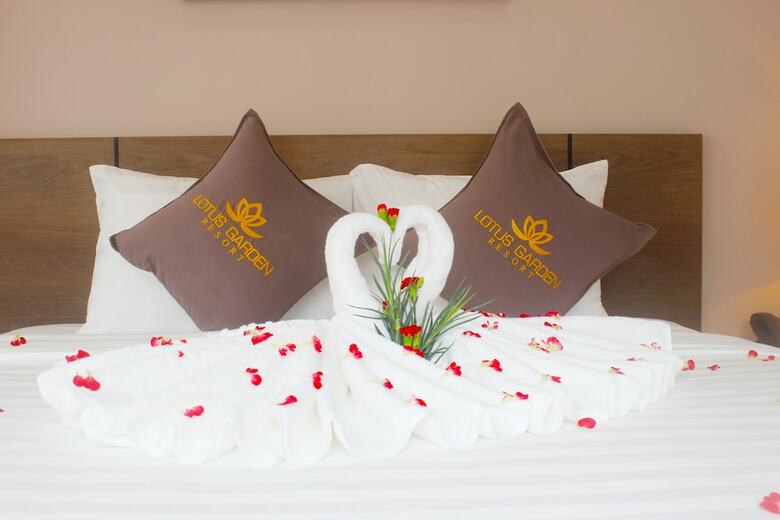 Hotel Lotus Garden Resort